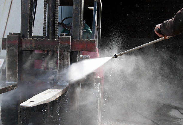 Best Pool Deck Cleaning in American Falls, ID
